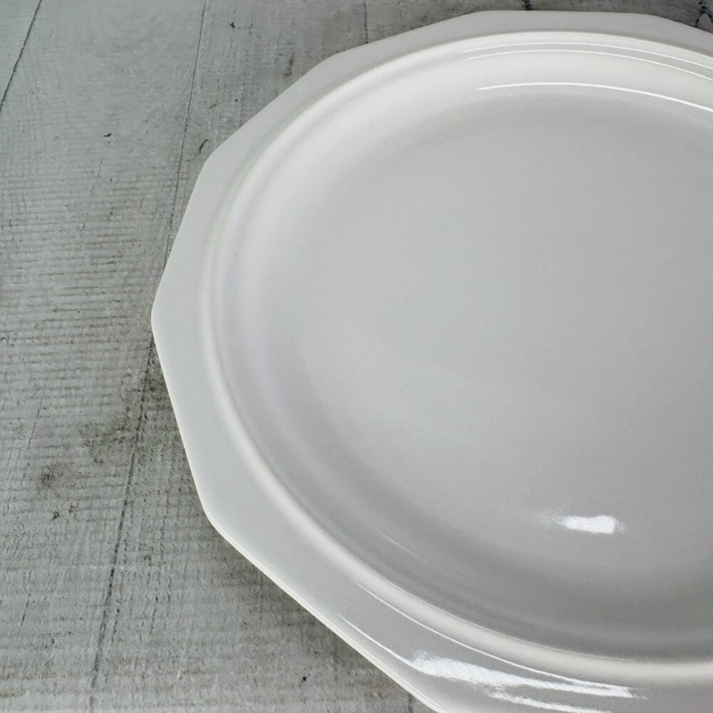 Pfaltzgraff HERITAGE WHITE Multisided Castle Mark Stoneware Dinner Plates Set 4 - Picture 15 of 16